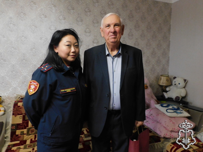 Калмыцкие росгвардейцы отметили День ветерана войск правопорядка