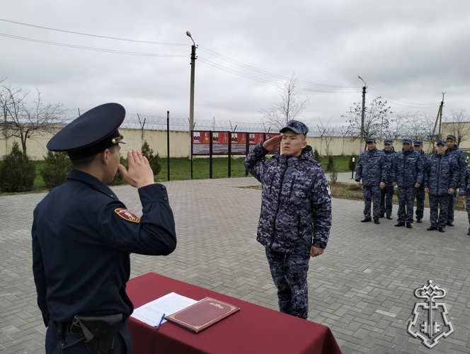 Новобранцы вневедомственной охраны Росгвардии приняли присягу в Калмыкии