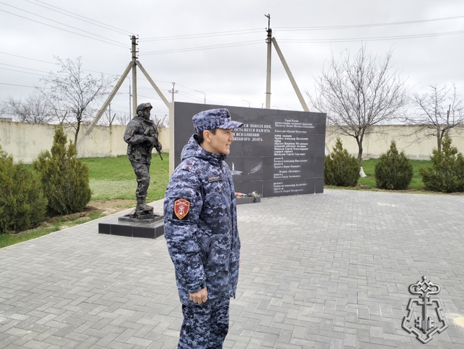Новобранцы вневедомственной охраны Росгвардии приняли присягу в Калмыкии